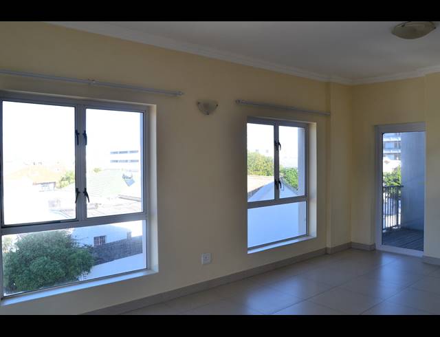 2 BEDROOM APARTMENT TO LET IN STRAND NORTH